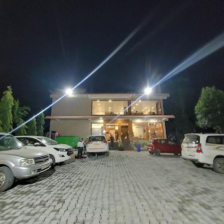 Tierra Hotel Cum Restaurant Kāziranga Kültér fotó