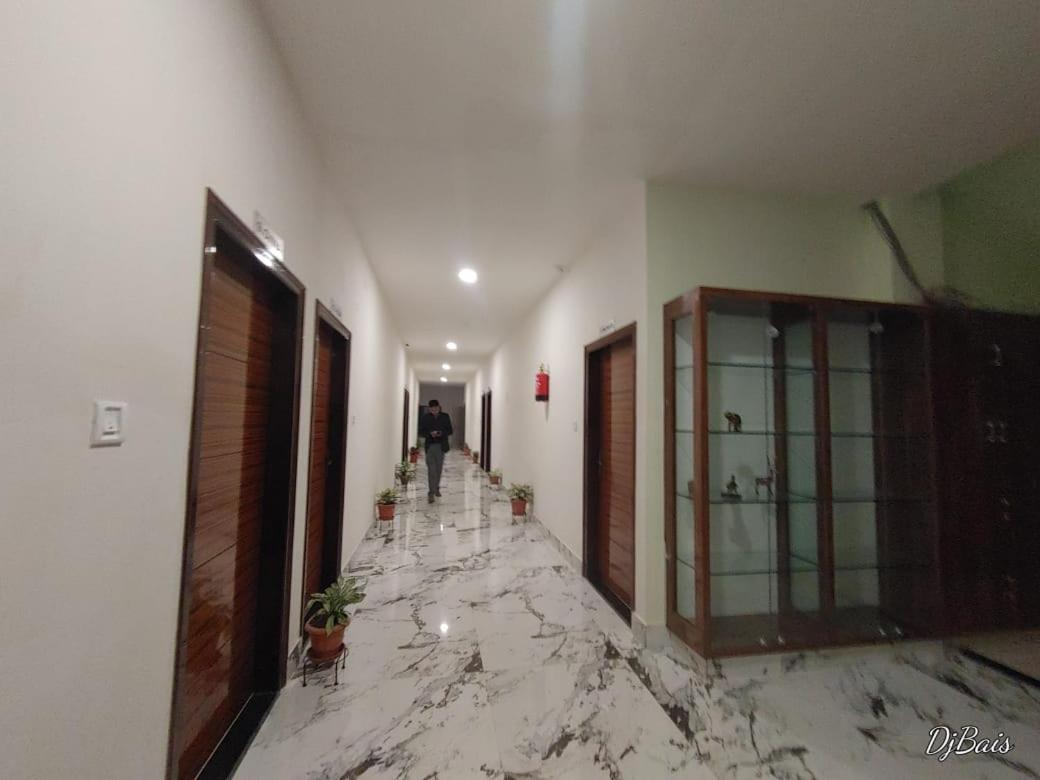 Tierra Hotel Cum Restaurant Kāziranga Kültér fotó